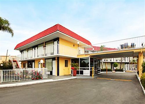 Express Inn & Suites Clearwater Pinellas Park Eksteriør bilde