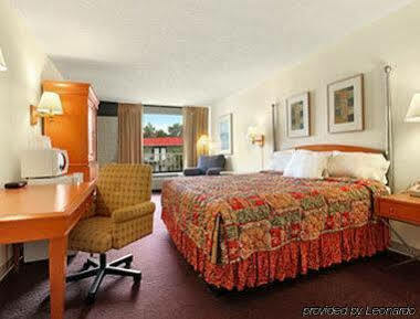 Express Inn & Suites Clearwater Pinellas Park Eksteriør bilde